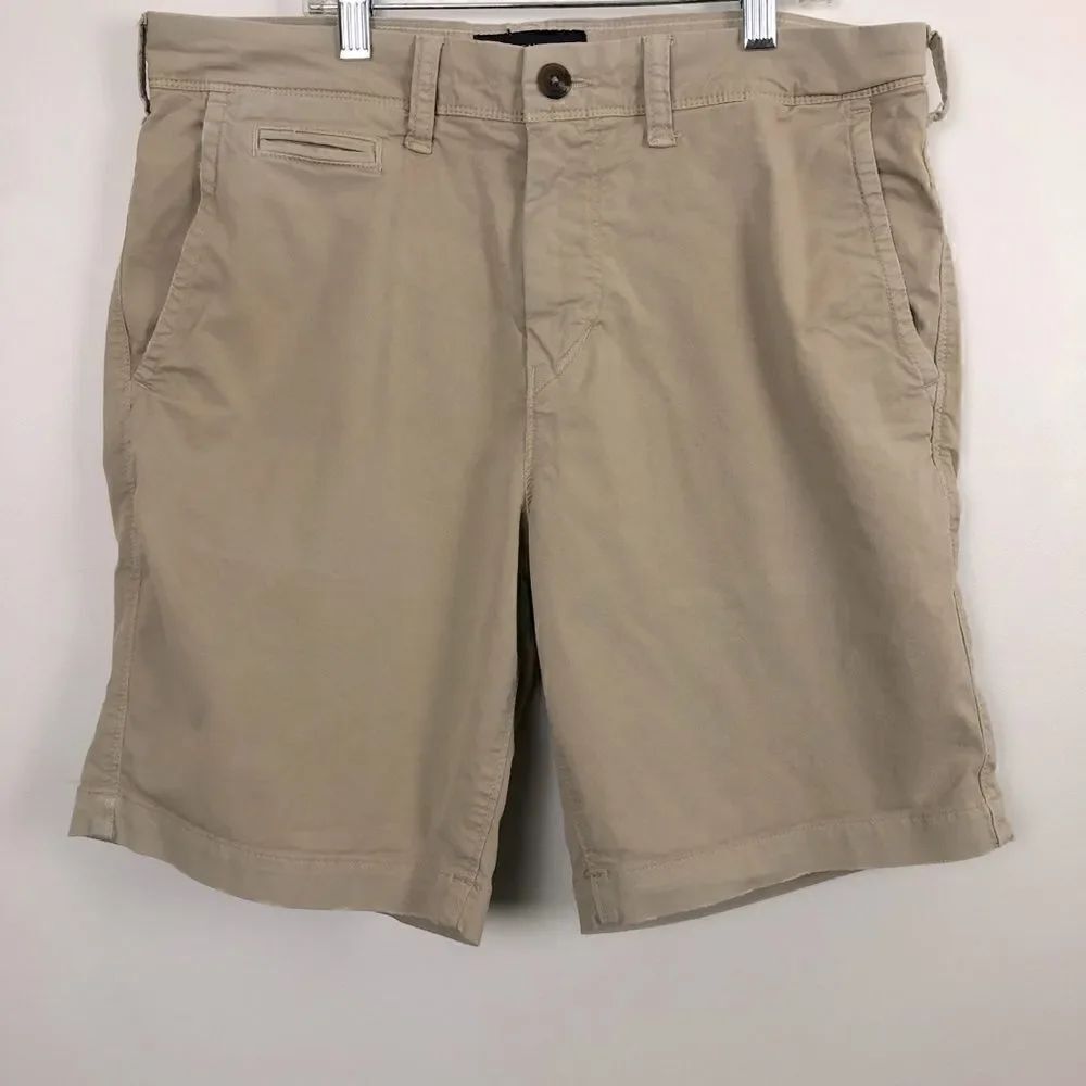 American Eagle Size 30 Slim Tan Shorts!